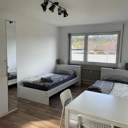 Boardinghouse Behrend Iii Δωμάτια σε οικογενειακή κατοικία Korntal-Münchingen